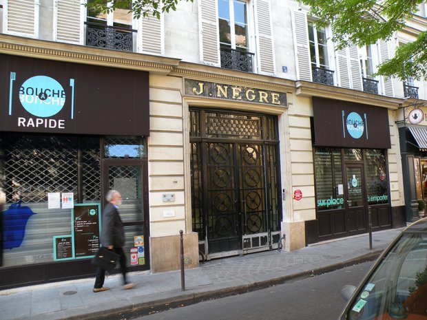  J. Nègre, 5, rue Bourdaloue